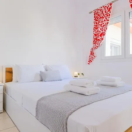 Terrazzo Retreat, 2 Mins Walk To Beach Daire *