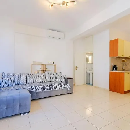 Terrazzo Retreat, 2 Mins Walk To Beach * Siviri