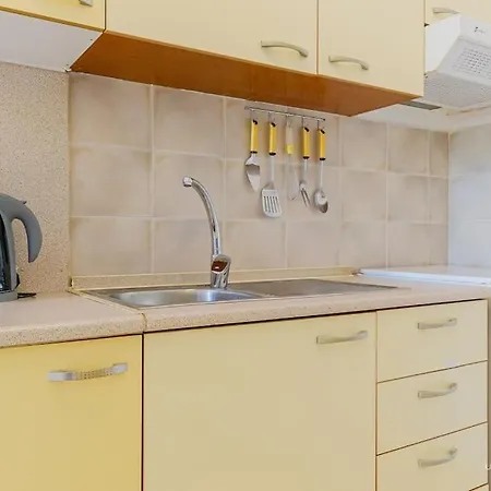 Terrazzo Retreat, 2 Mins Walk To Beach Daire Siviri