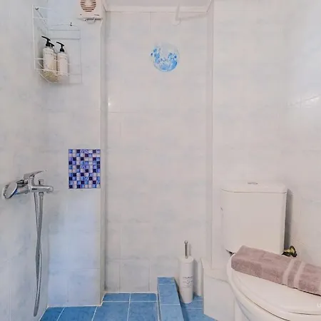 Terrazzo Retreat, 2 Mins Walk To Beach Διαμέρισμα Σίβηρη