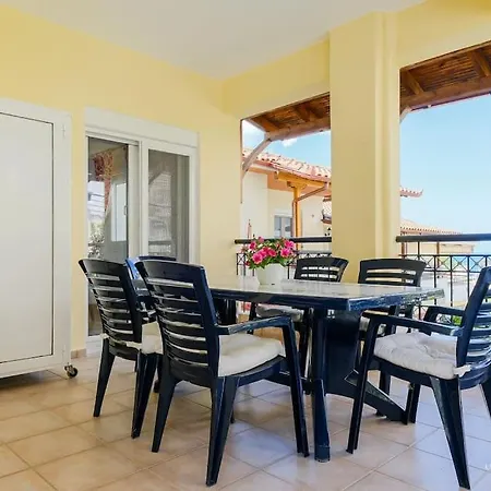 Terrazzo Retreat, 2 Mins Walk To Beach Διαμέρισμα