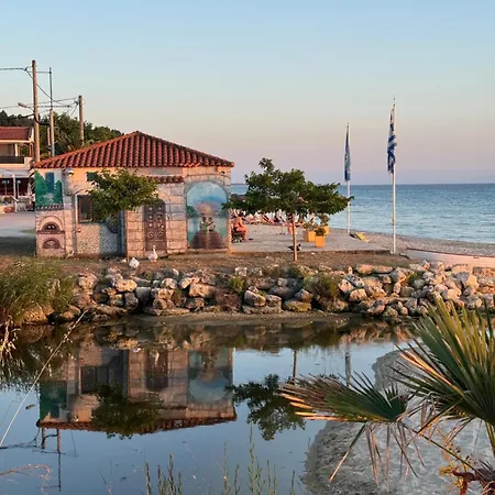 Διαμέρισμα Terrazzo Retreat, 2 Mins Walk To Beach *
